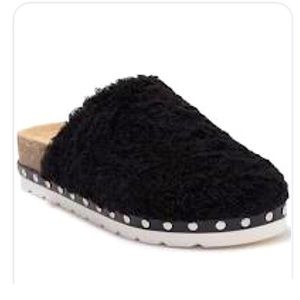 NWOT Steven NY Faux Fur Footbed Clogs